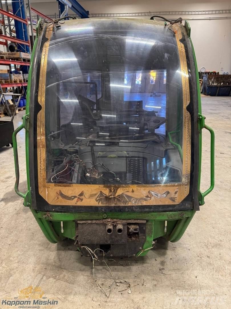 John Deere 1270E キャビン及び内装