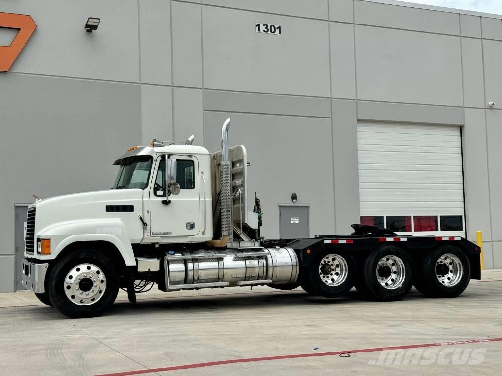 Mack CHU 613 中古トラクターヘッド | トレーラーヘッド