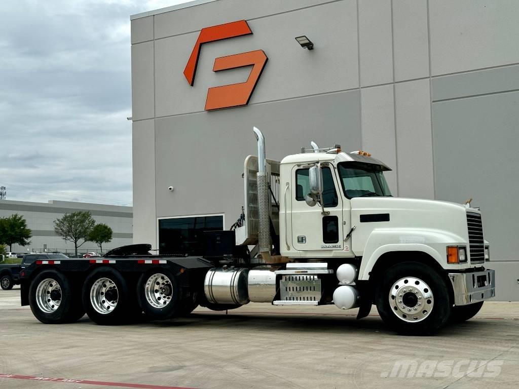 Mack CHU 613 中古トラクターヘッド | トレーラーヘッド