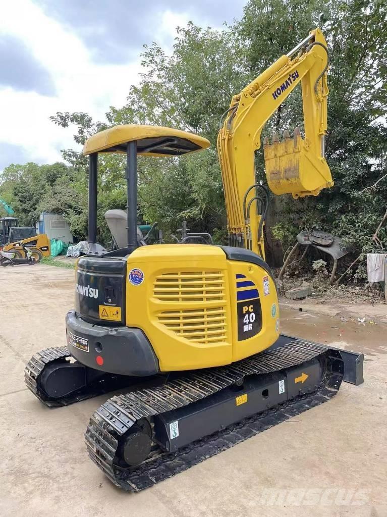 Komatsu PC 40 MR ミニ油圧ショベル 7t以下（ミニユンボ・ミニディガー）
