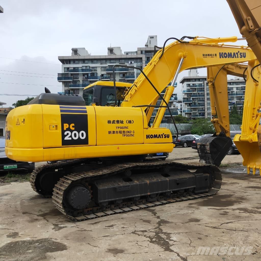 Komatsu PC200-7 大型油圧ショベル12t以上（パワーショベル・ユンボ）
