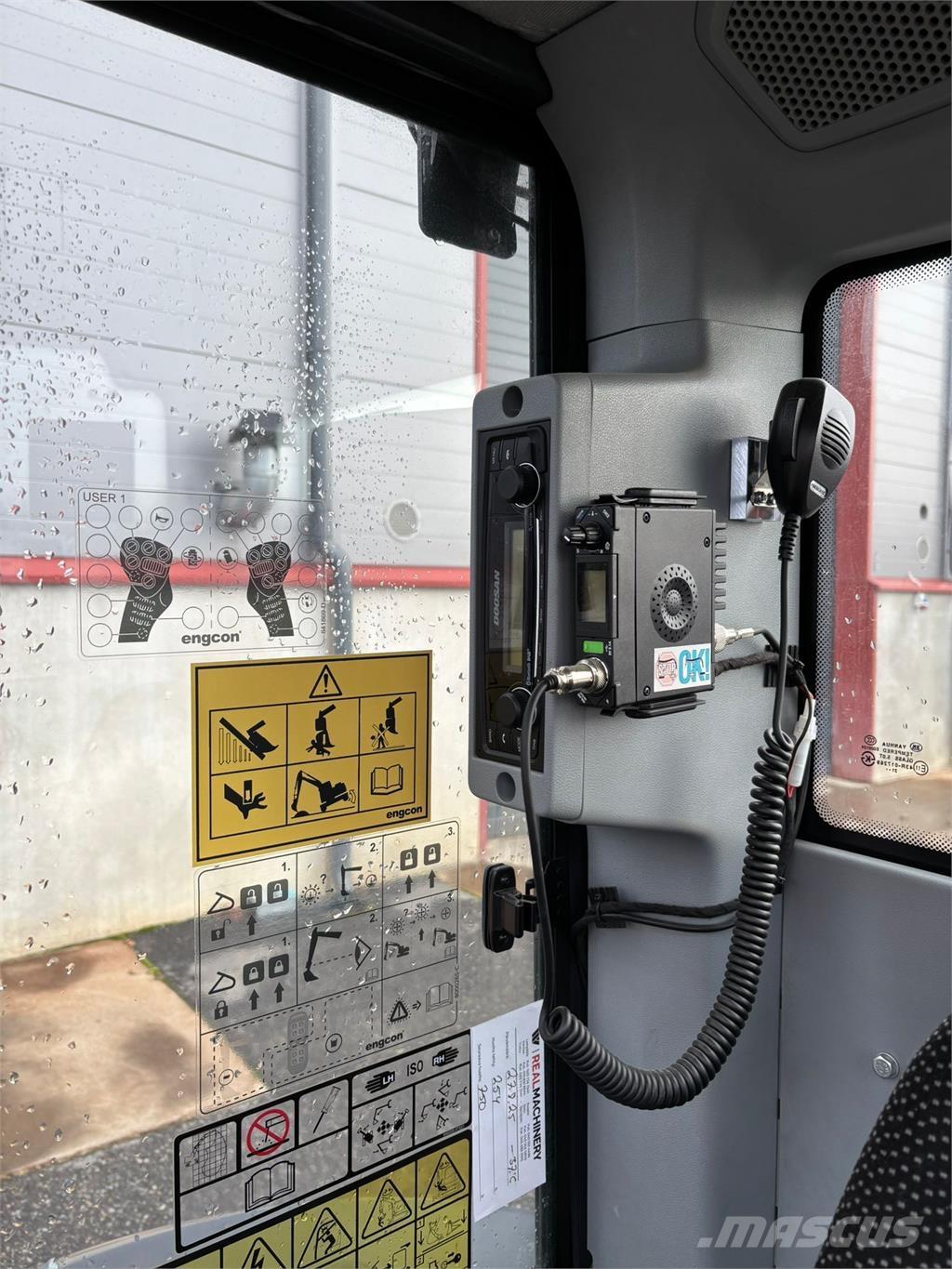 Doosan DX27Z-7 ミニ油圧ショベル 7t以下（ミニユンボ・ミニディガー）