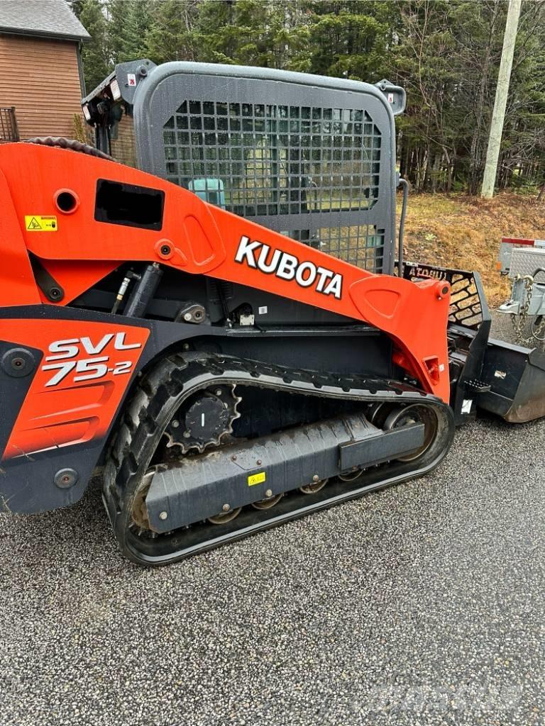 Kubota SVL 75-2 スキッドステアローダー