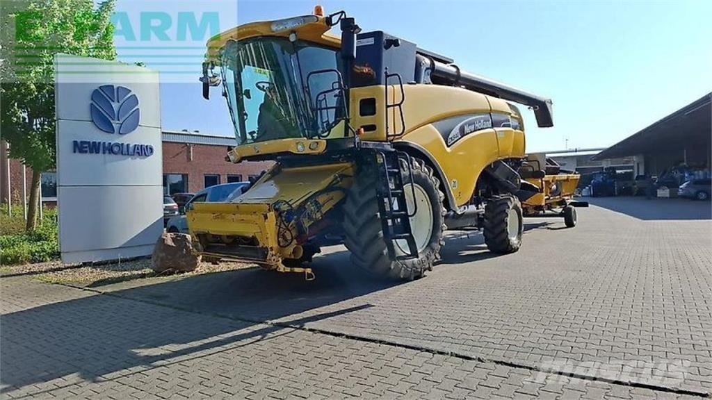 New Holland cx 840 コンバイン