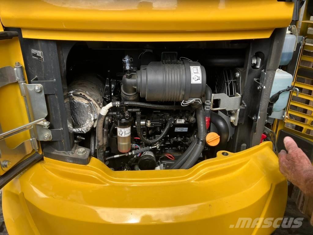 Komatsu PC 26 MR ミニ油圧ショベル 7t以下（ミニユンボ・ミニディガー）