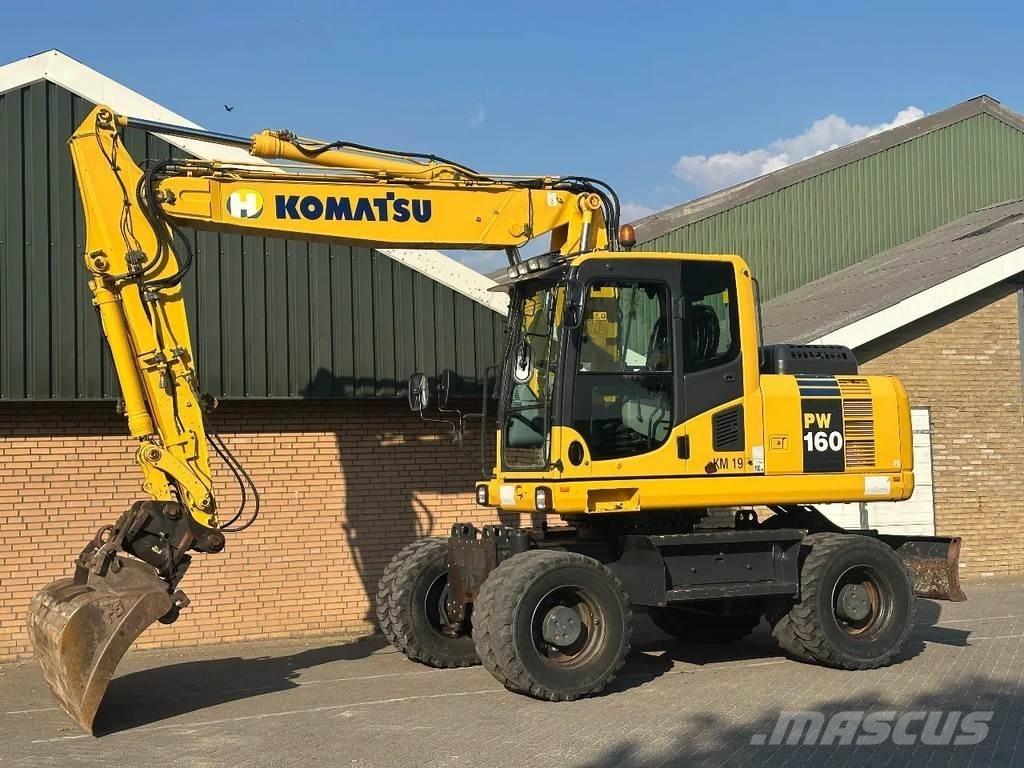 Komatsu PW160-8 ホイール式油圧ショベル（パワーショベル・ユンボ・バックホー）