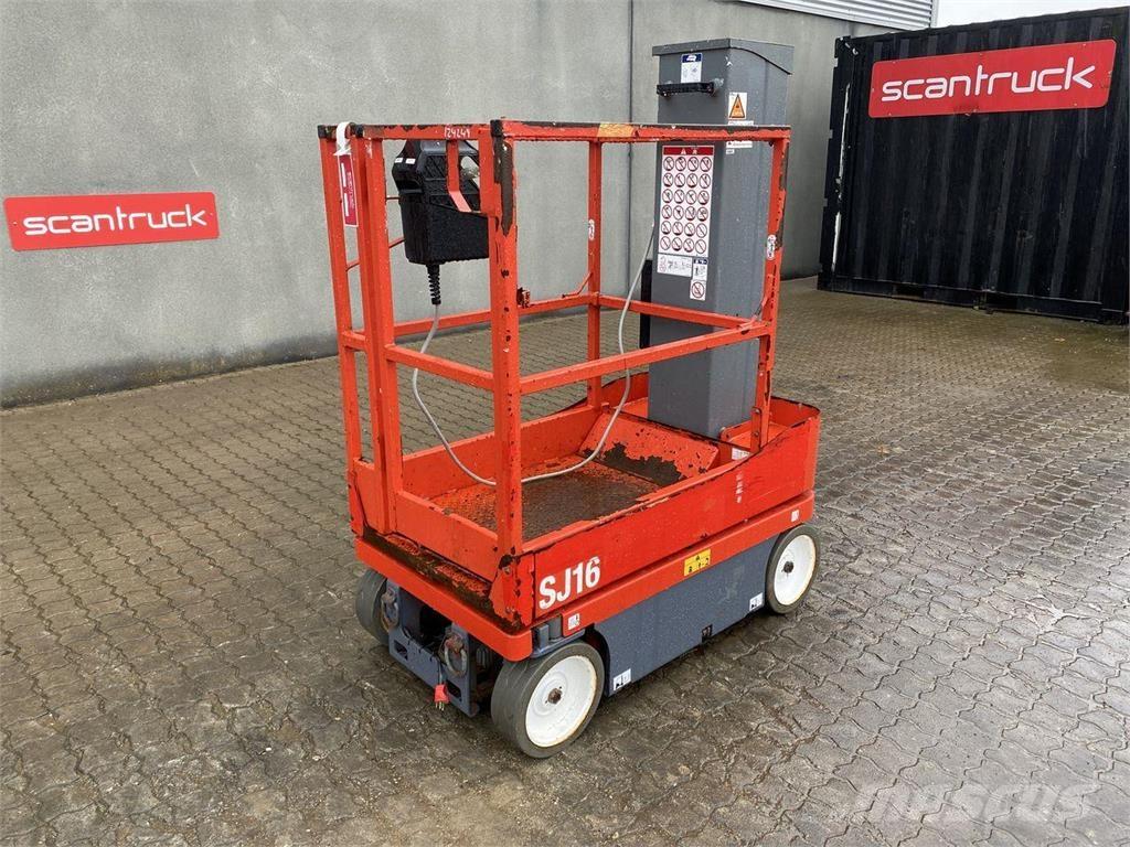 SkyJack SJ16 垂直昇降型リフト