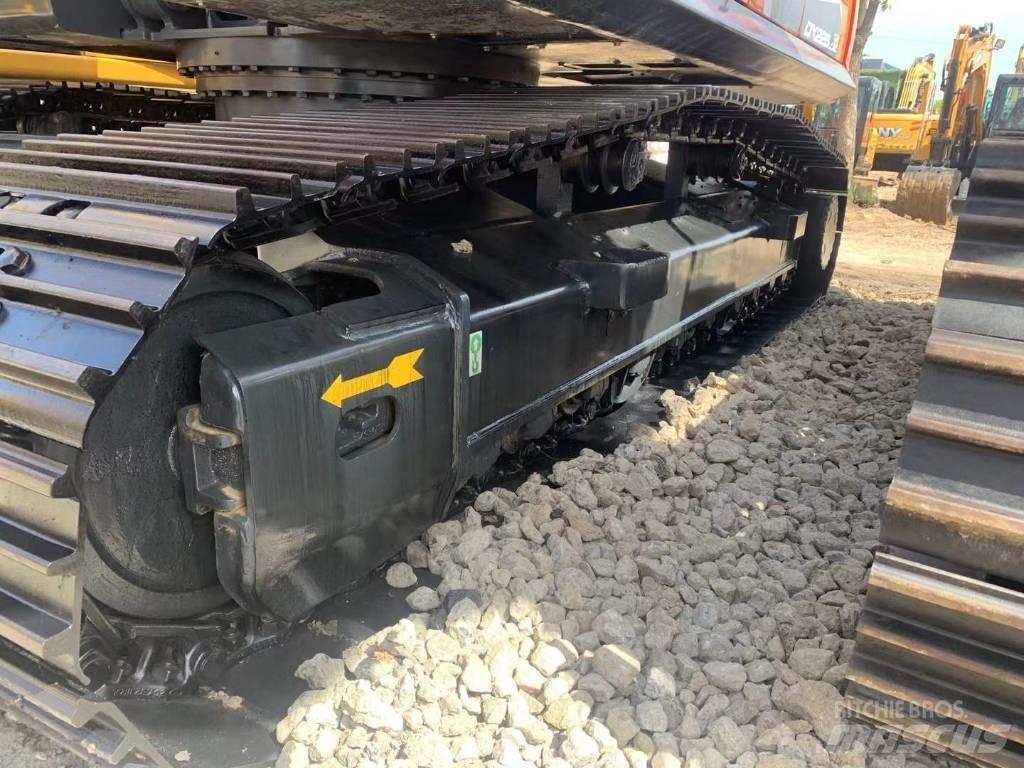 Doosan DX 225 大型油圧ショベル12t以上（パワーショベル・ユンボ）