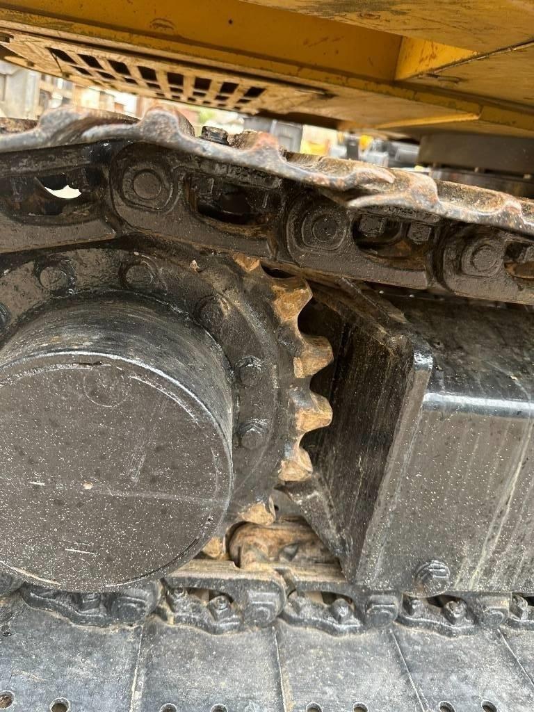 CAT 305.5 ミニ油圧ショベル 7t以下（ミニユンボ・ミニディガー）