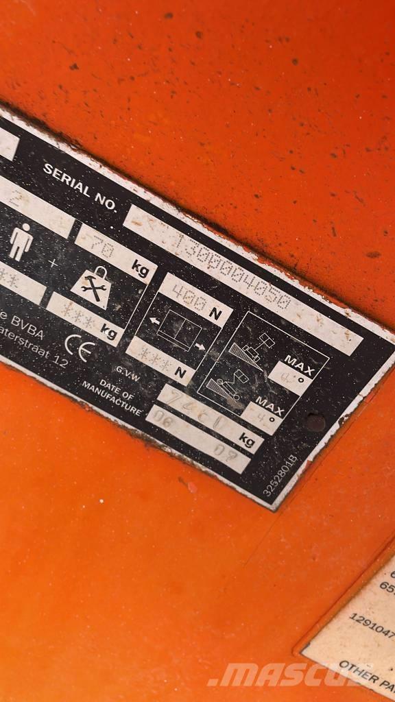 JLG 450 AJS II ブームリフト　屈伸型