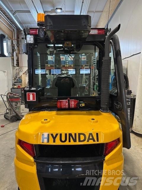 Hyundai 35 DA-9 ディーゼル・軽油