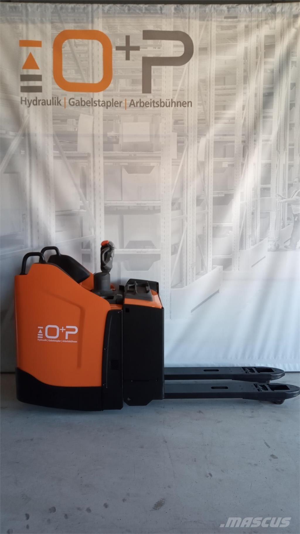 Toyota LPE 200 ウォーキンフォークリフト