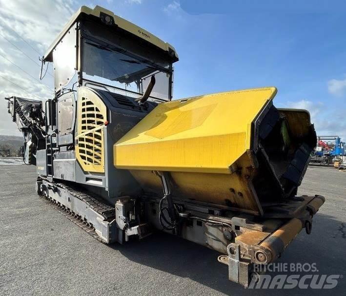 Bomag BMF 2500 S アスファルトフィニッシャ
