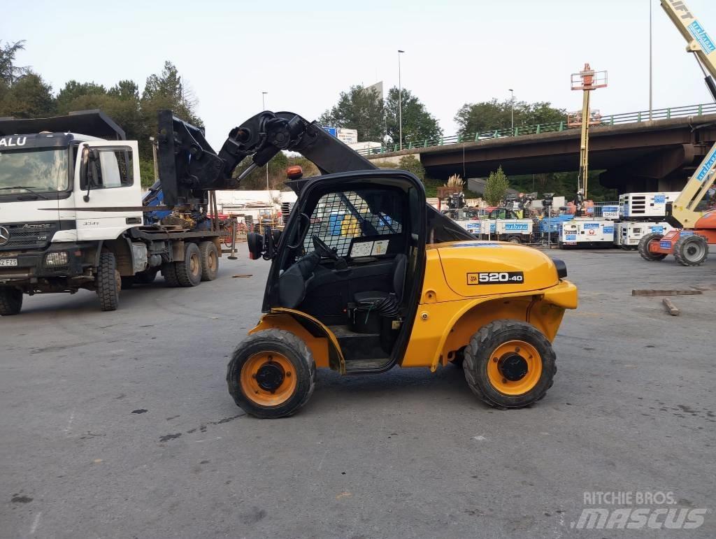 JCB 520-40 テレスコーピックハンドラー