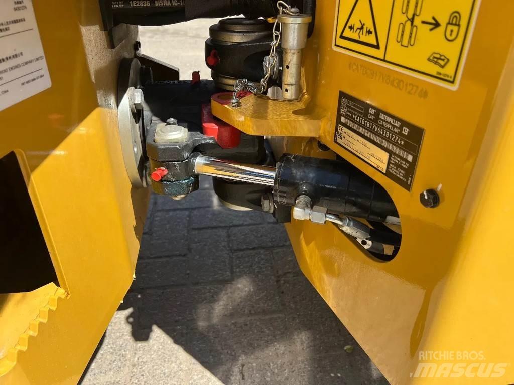 CAT CB1.7 その他　ローラ　（マカダムローラ等）