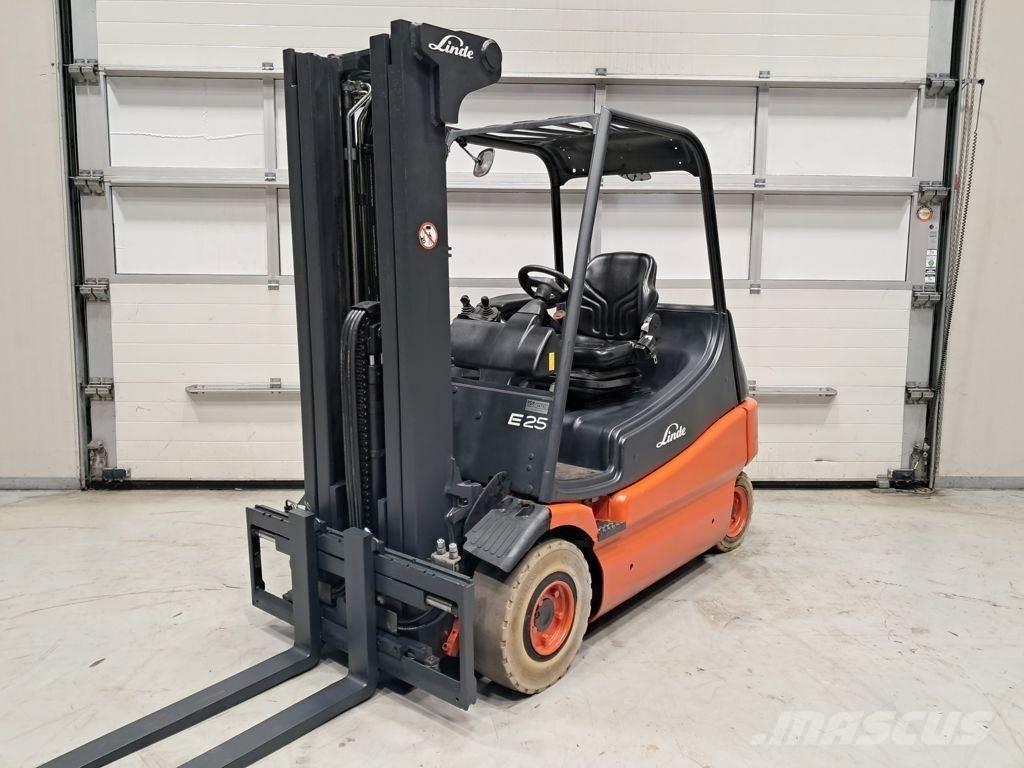 Linde E25/02 バッテリーフォークリフト