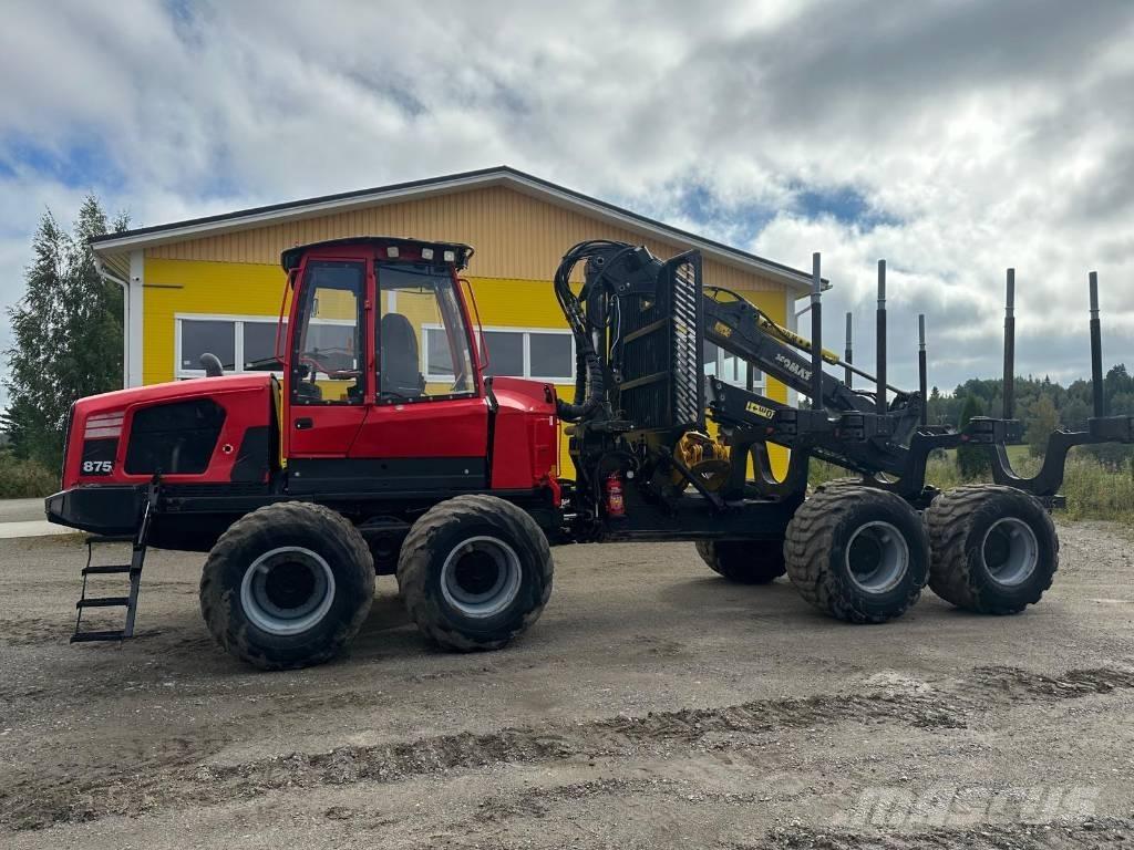 Komatsu 875 フォワーダー