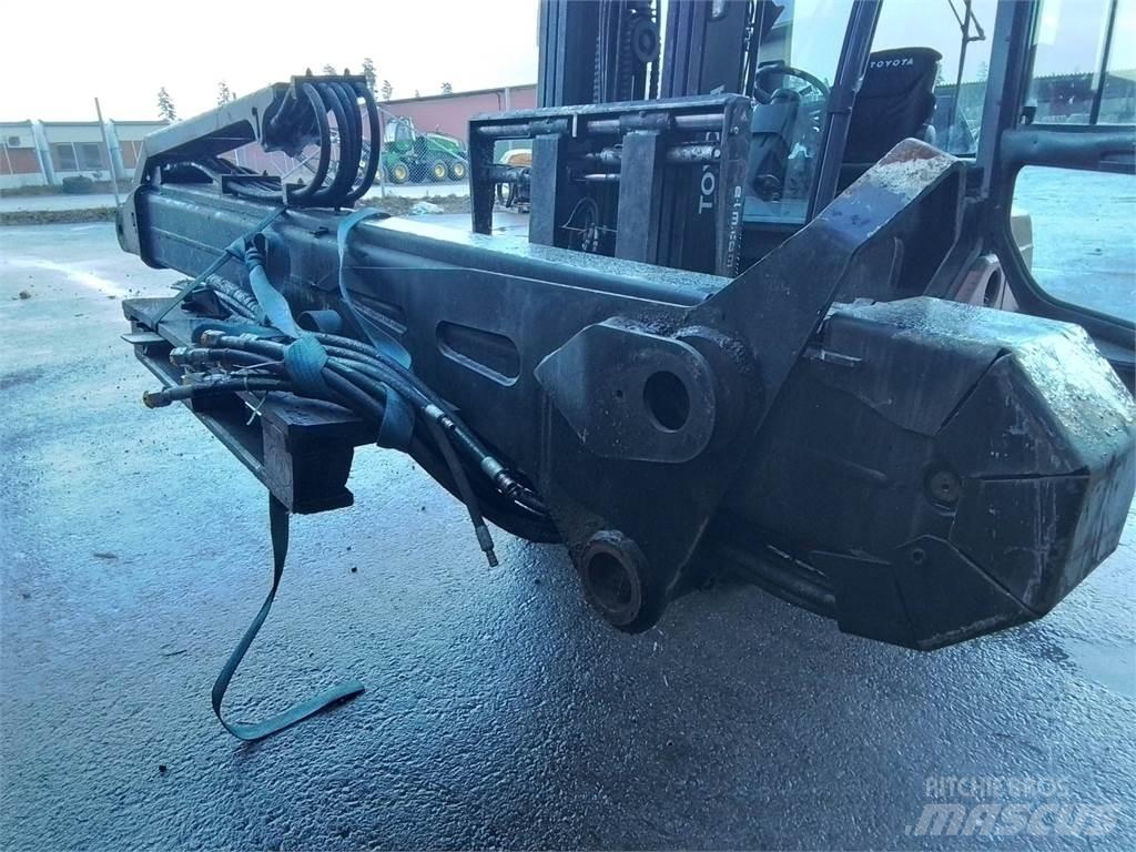 Komatsu 165F フォワーダクレーン