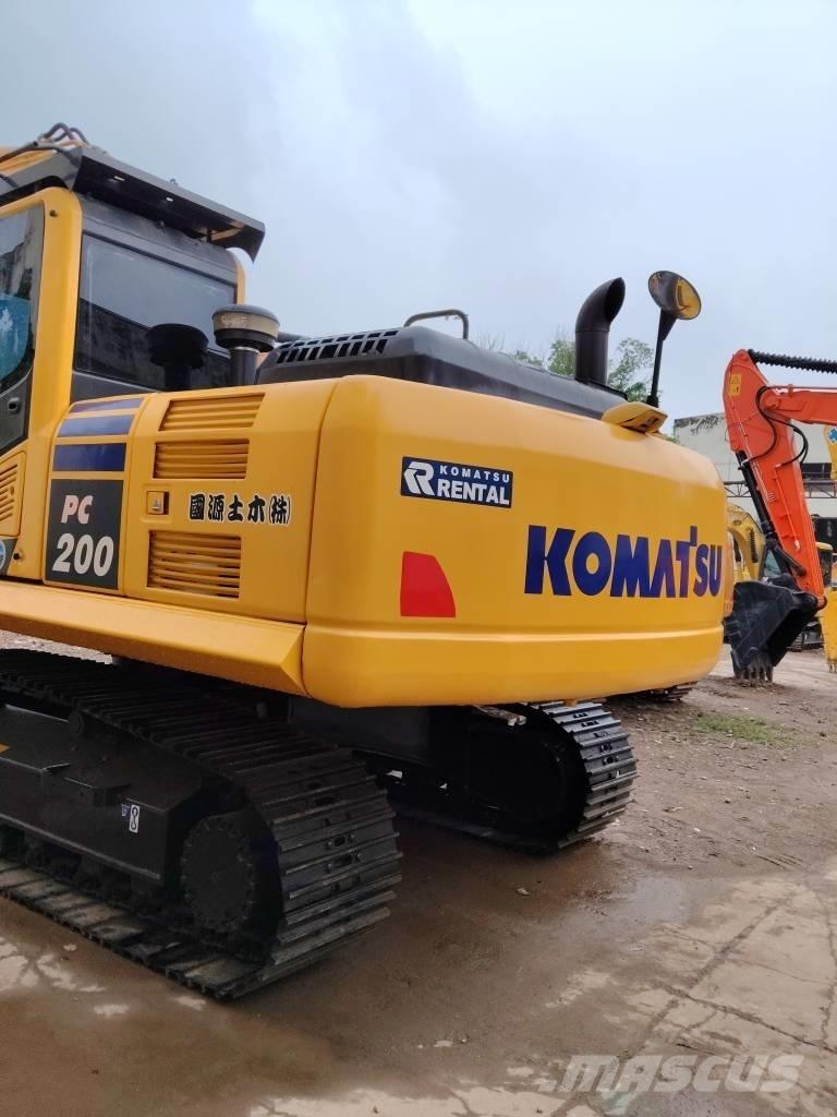 Komatsu PC 200-8 大型油圧ショベル12t以上（パワーショベル・ユンボ）