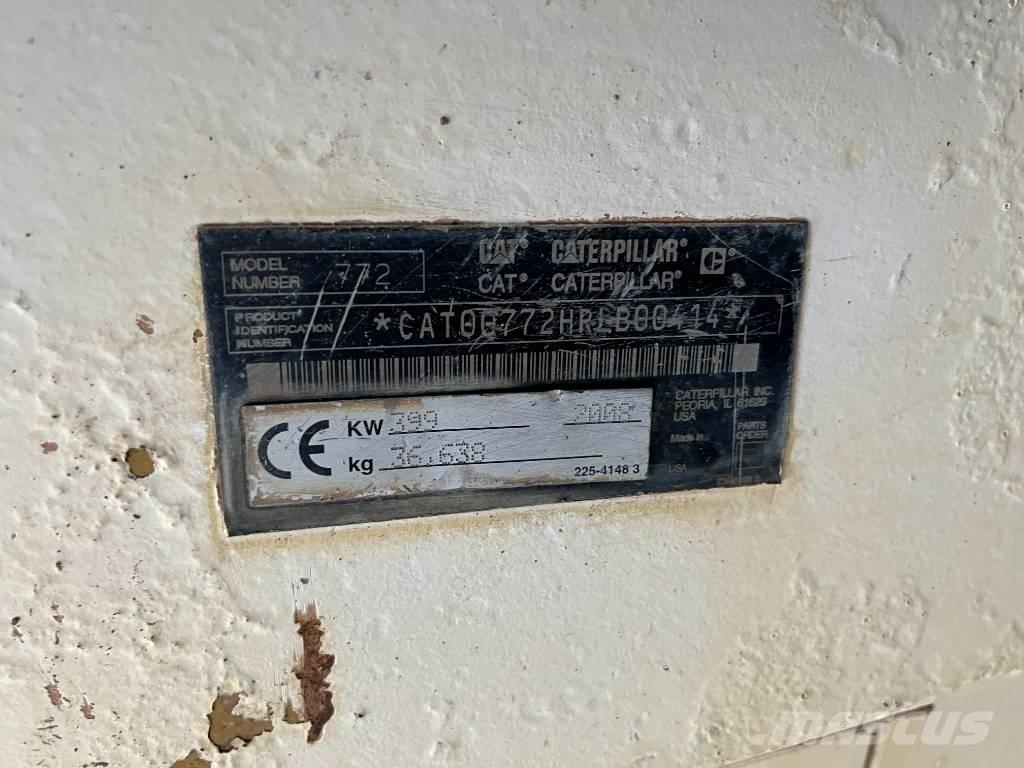 CAT 772 リジットフレーム式ダンプトラック