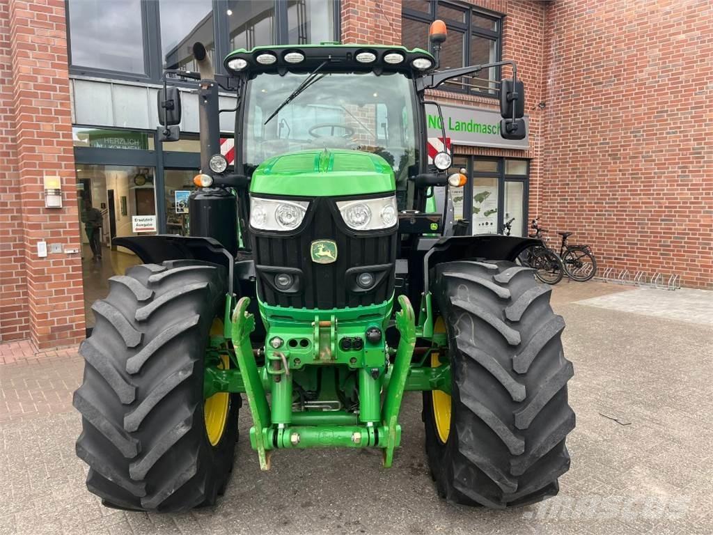 John Deere 6155R トラクター
