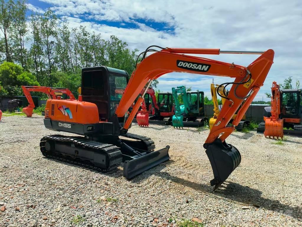 Doosan DH 55 ミニ油圧ショベル 7t以下（ミニユンボ・ミニディガー）