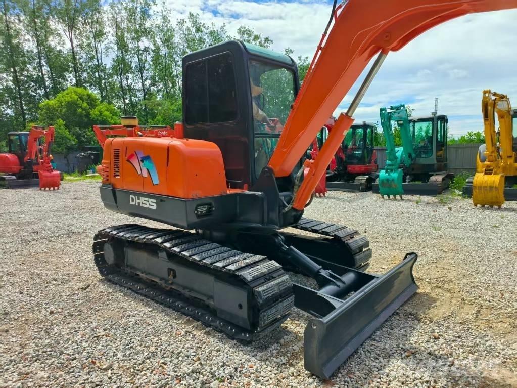 Doosan DH 55 ミニ油圧ショベル 7t以下（ミニユンボ・ミニディガー）