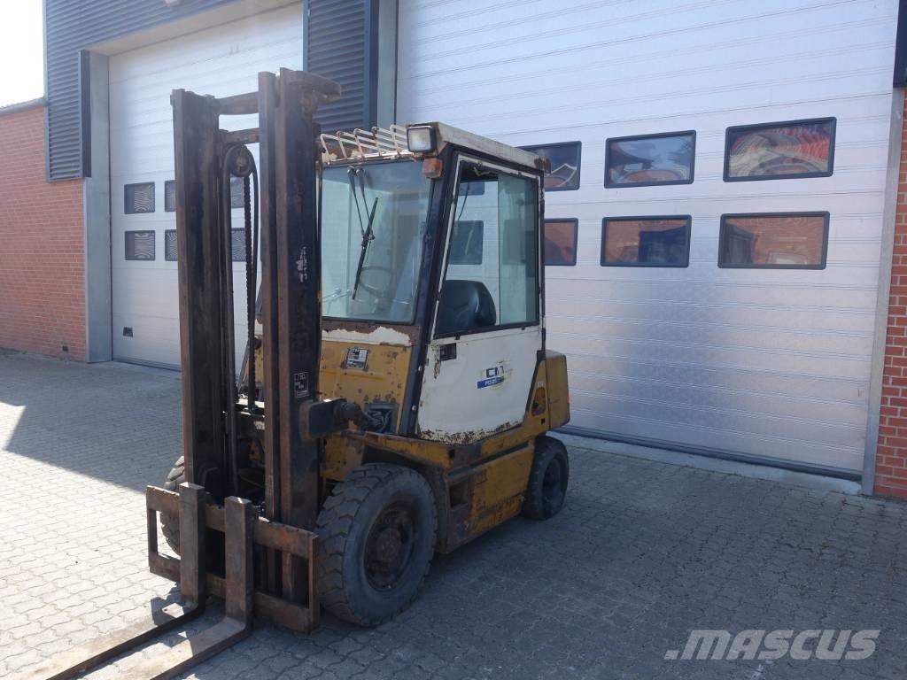 TCM FD 25 Z2 ディーゼル・軽油