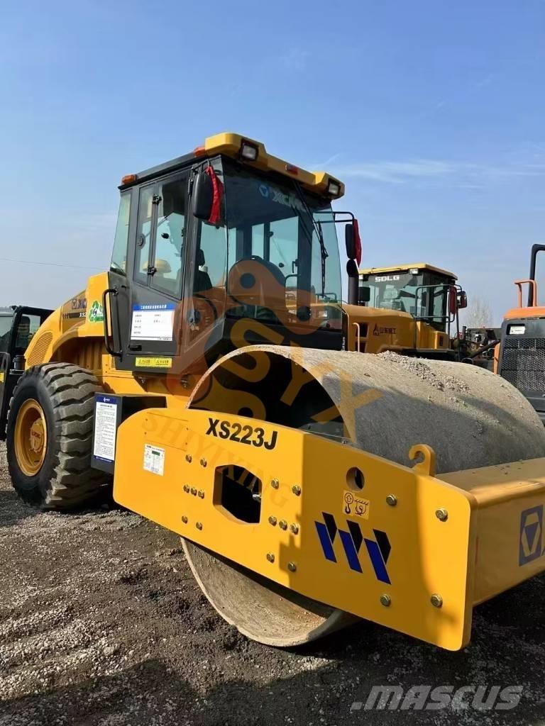 XCMG XS 233J 振動ローラ