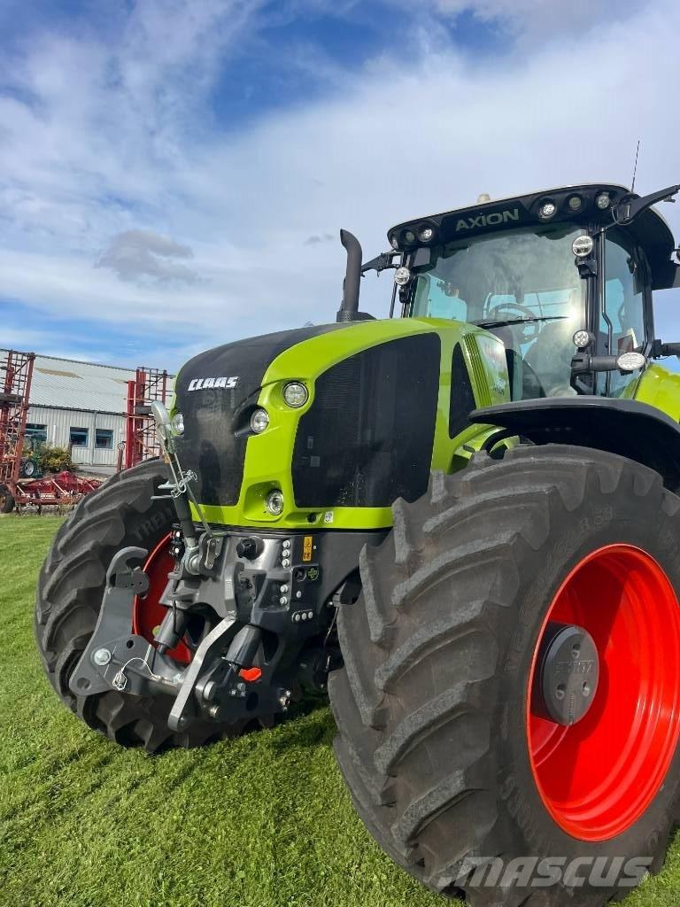 CLAAS AXION 930 トラクター