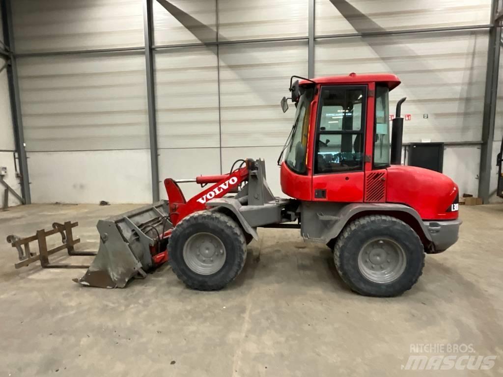 Volvo L 30 B-Z/X ホイールローダー・タイヤショベル