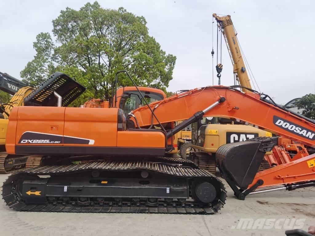 Doosan DX225LC-9C 大型油圧ショベル12t以上（パワーショベル・ユンボ）