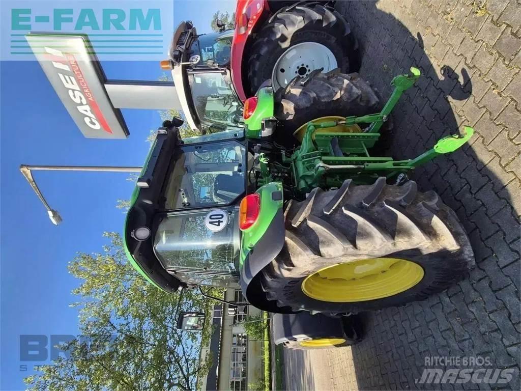 John Deere 5070 m トラクター