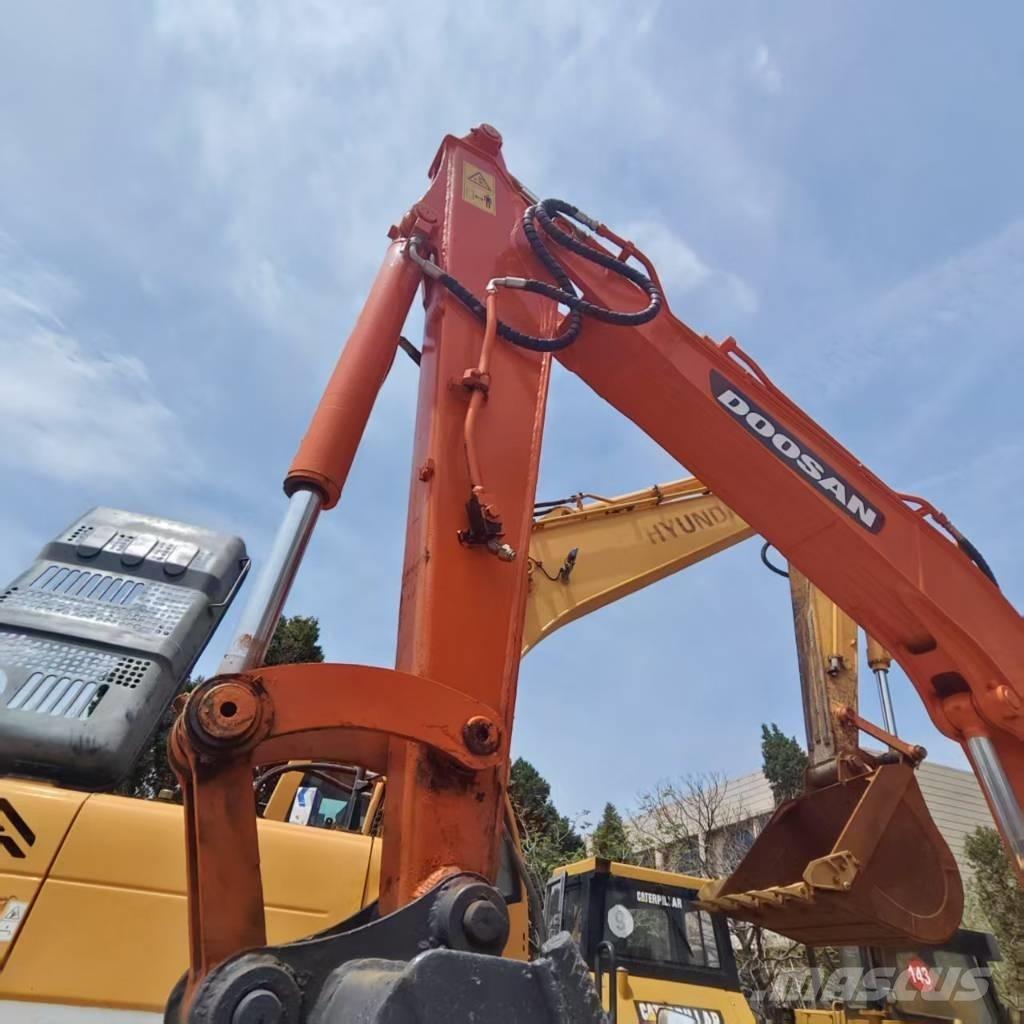Doosan DH 60-7 ミニ油圧ショベル 7t以下（ミニユンボ・ミニディガー）