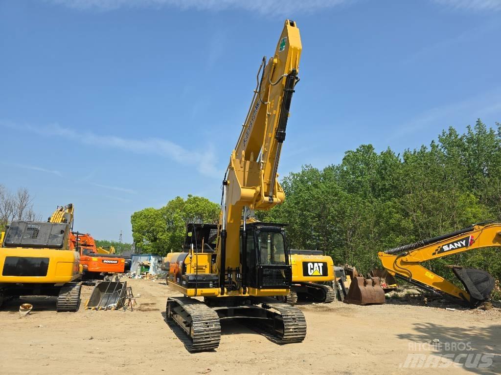 CAT 320 D 2 中型油圧ショベル 7ｔ-12ｔ（ユンボ・パワーショベル・バックホー）