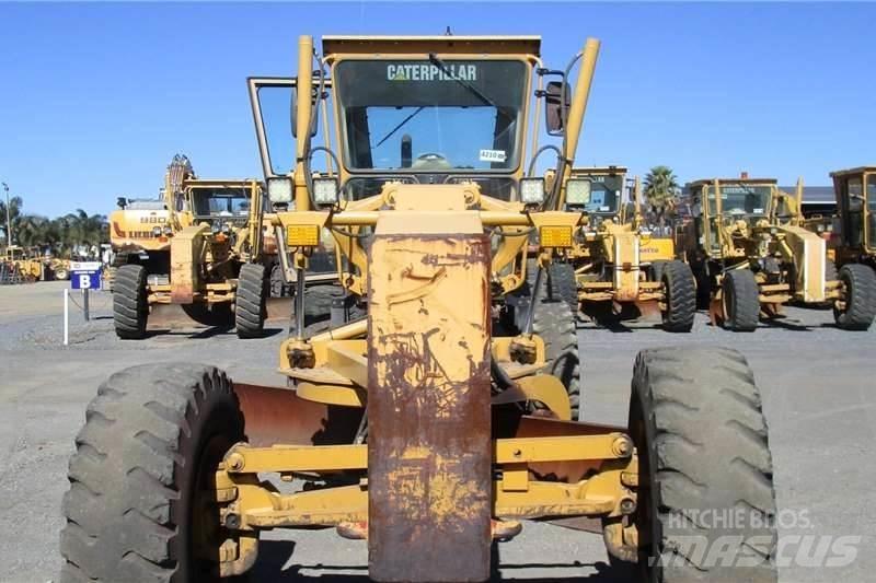 CAT 140K モーターグレーダー