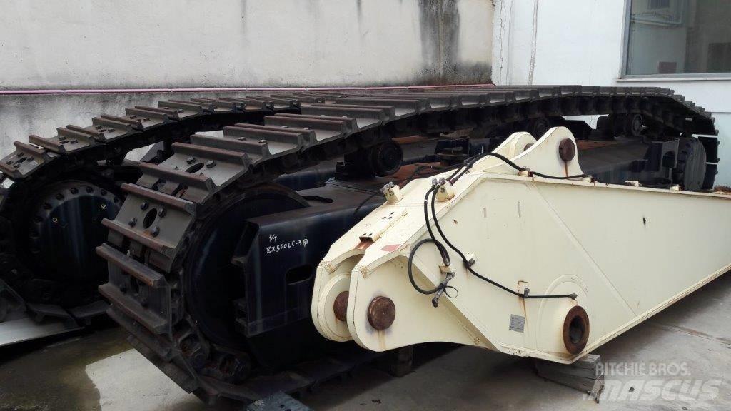 Hitachi ZX 450-3 シャーシ及びサスペンション