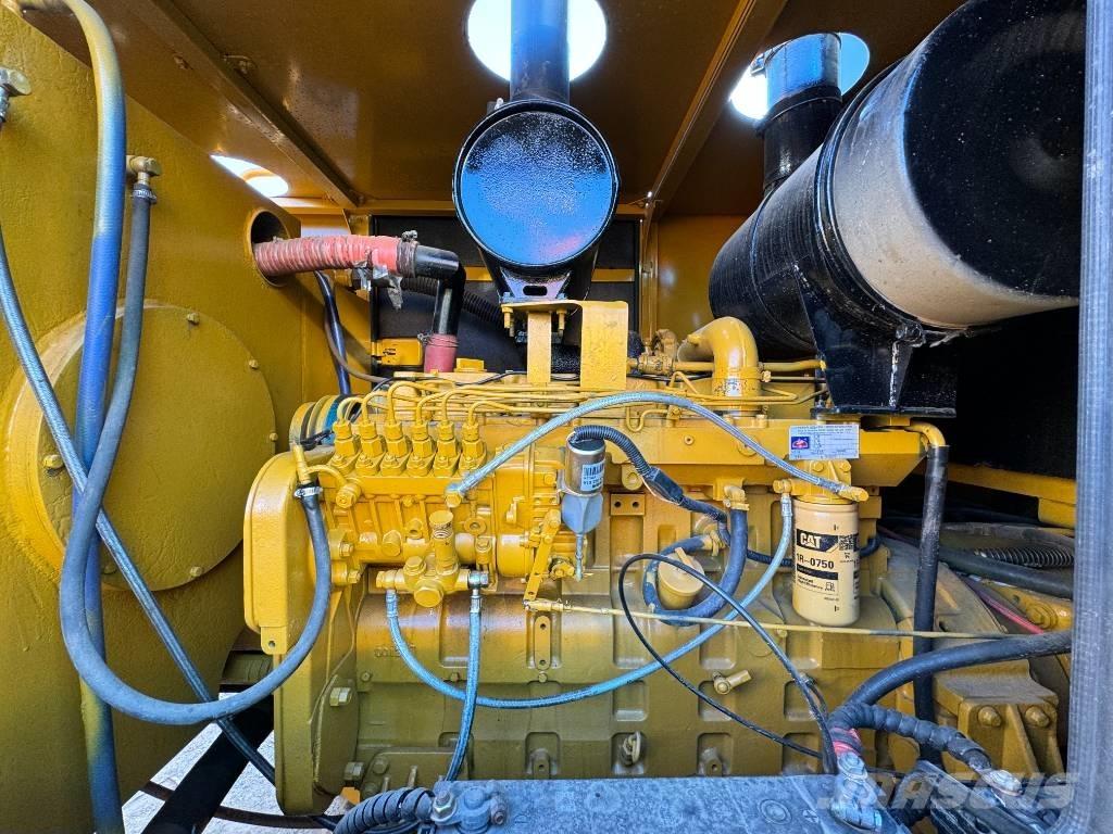 CAT 140 H モーターグレーダー