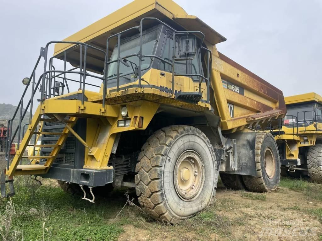 Komatsu HD 605-7 リジットフレーム式ダンプトラック