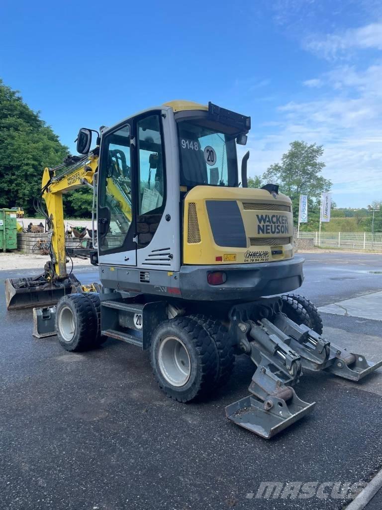 Wacker Neuson W65 ホイール式油圧ショベル（パワーショベル・ユンボ・バックホー）