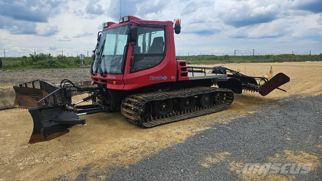  Pistenbully PB 100 スノーグルーマー