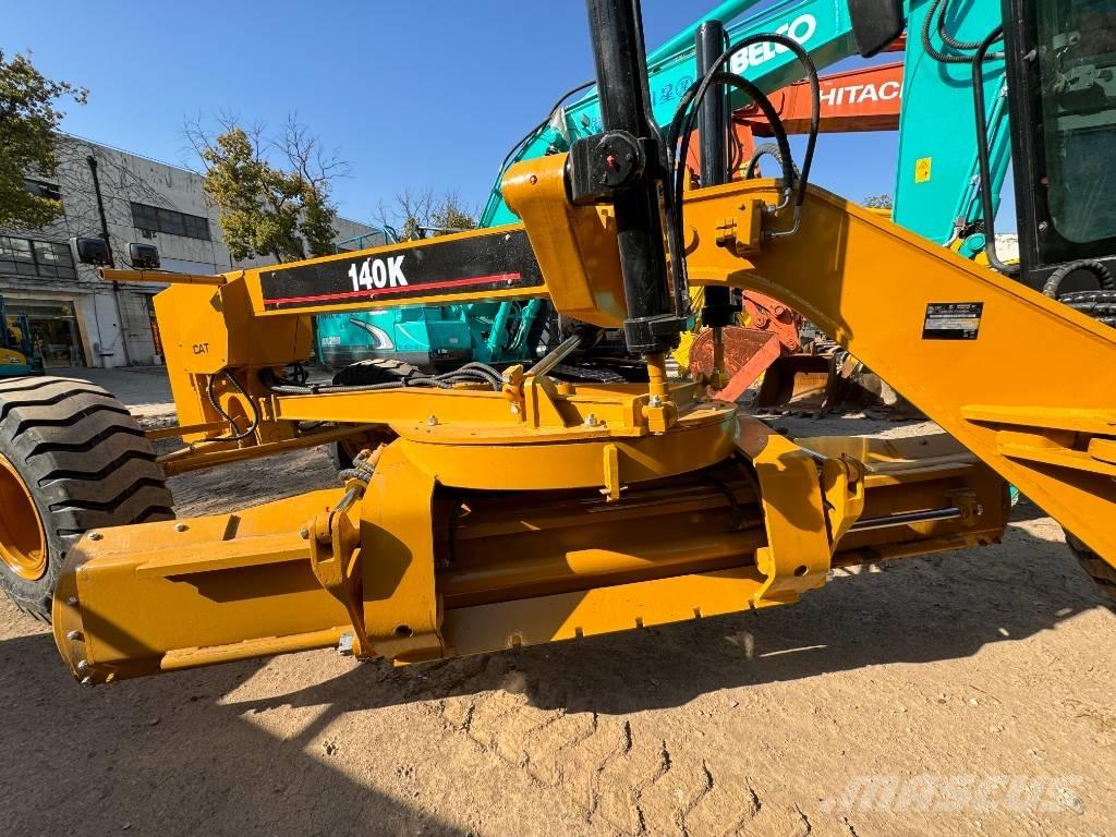 CAT 140K モーターグレーダー