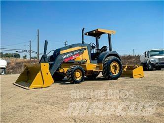 John Deere 210 LE EP フロントローダーとディガー