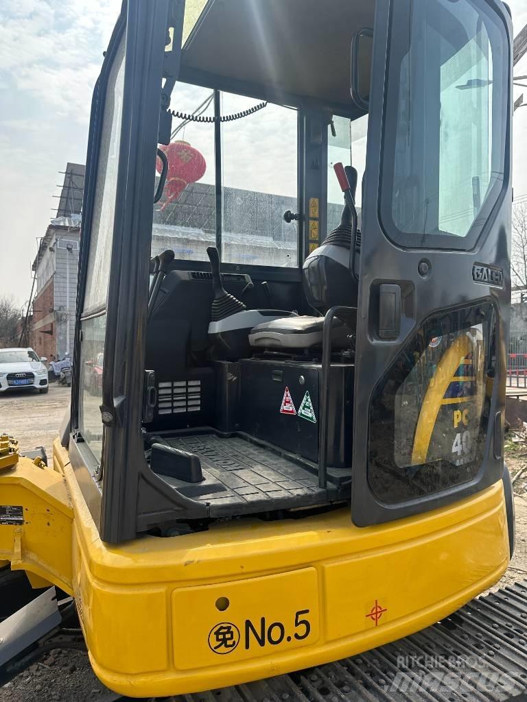 Komatsu PC 40 ミニ油圧ショベル 7t以下（ミニユンボ・ミニディガー）