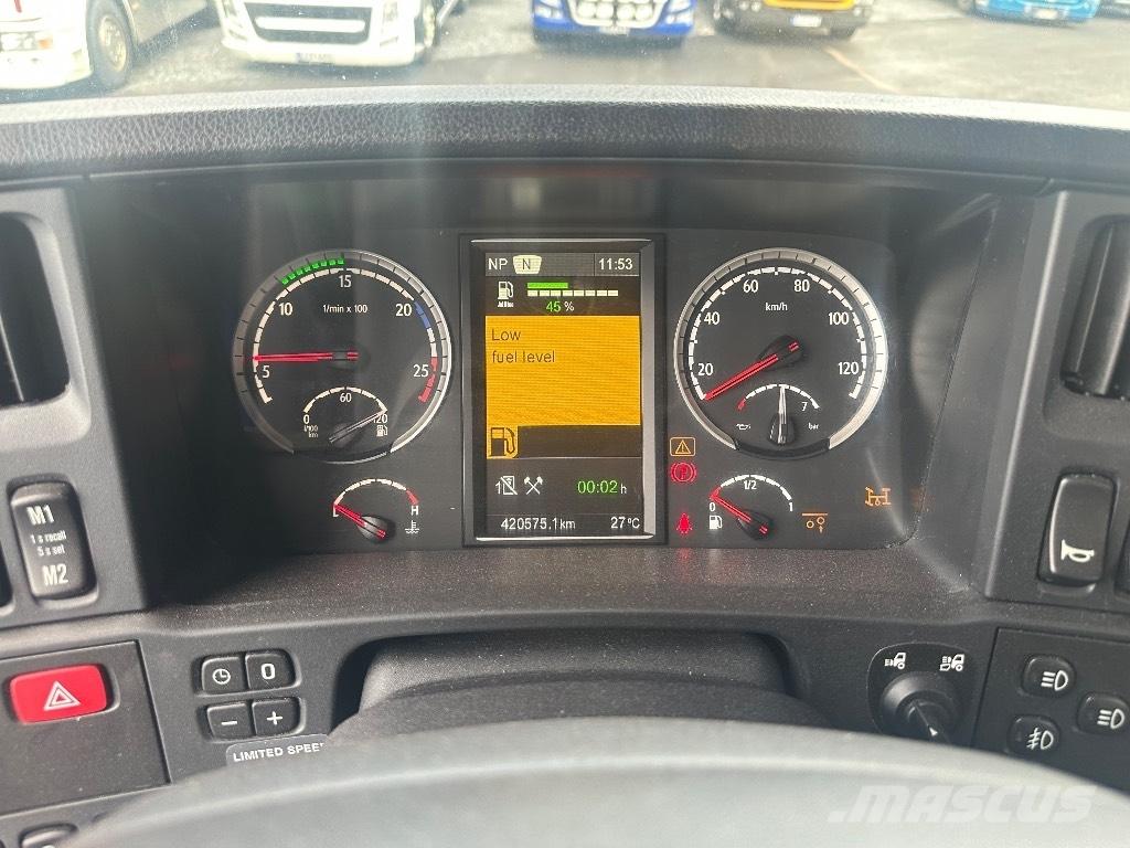 Scania R580 6x2*4 アームロール