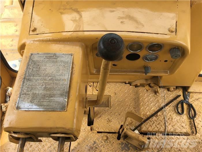 CAT D 8 K ブルドーザー