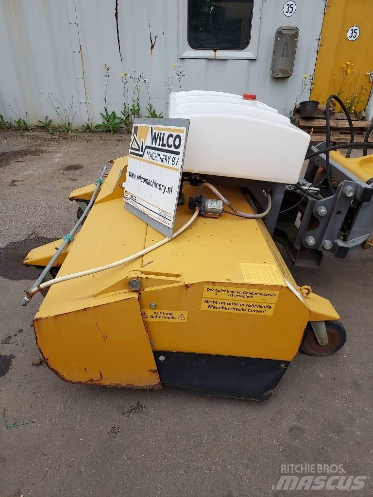 CAT 906/7/8 路面清掃機