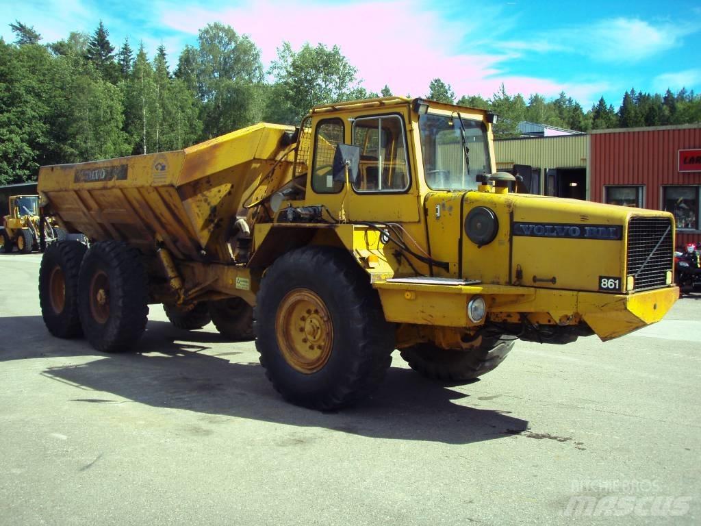 Volvo BM 861 アーティキュレート式ダンプトラック
