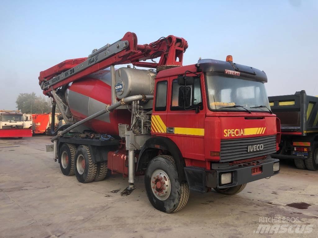 Iveco 330.30 H ミキサー車