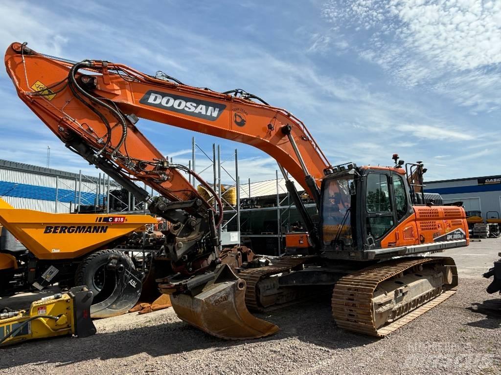 Doosan DX 300 LC-7 大型油圧ショベル12t以上（パワーショベル・ユンボ）